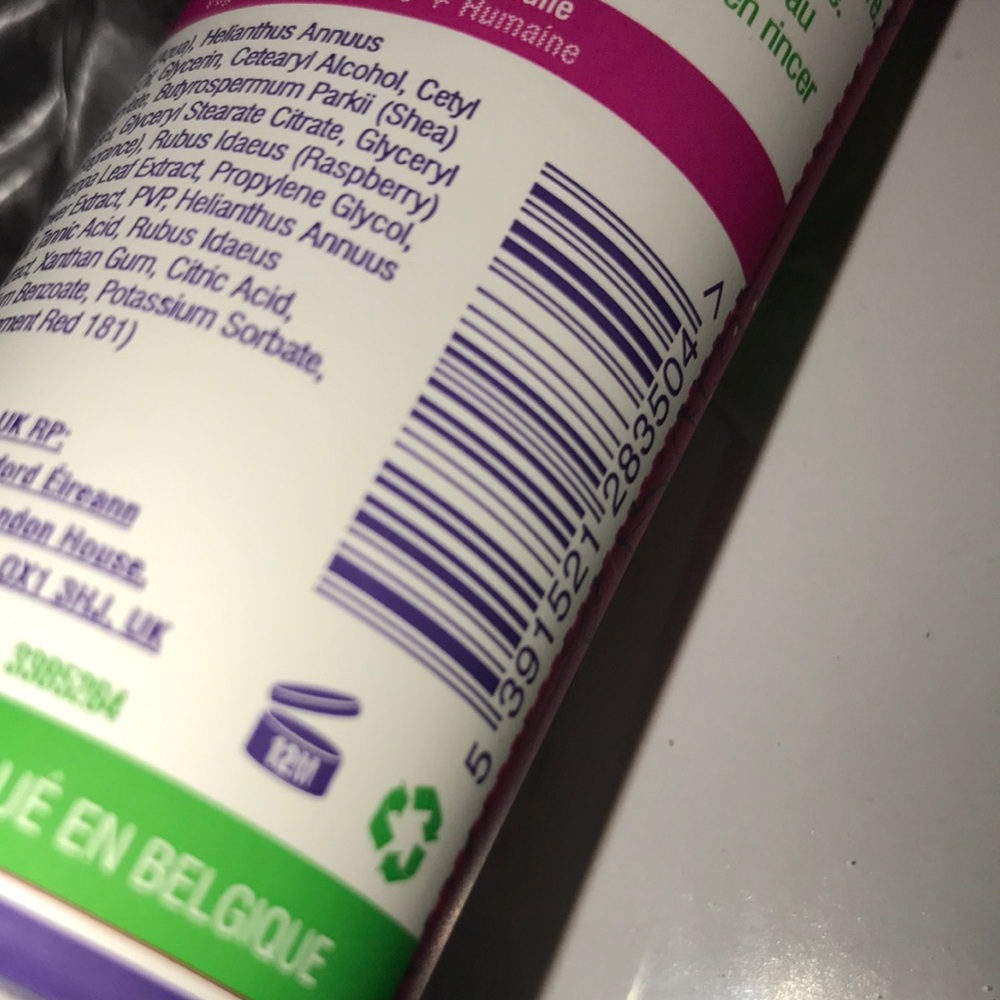Humankind Moisturizing Hand Scrub - Picture 4 of 5